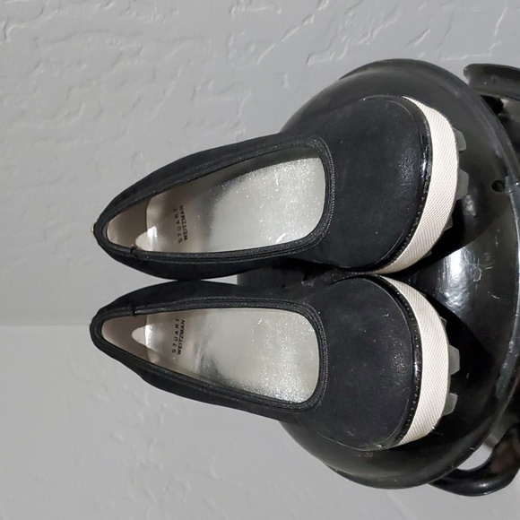 STUART WEITZMAN ARIANA CLARE BLACK SUEDE WEDGES SIZE 2 - Picture 2 of 12